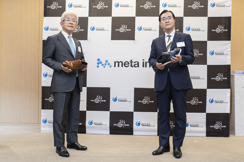 岩田達七氏(左)とタナック 代表取締役 棚橋一成氏(右)