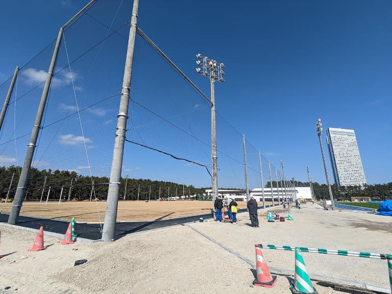 シェラトンの隣で建設が進むラグビー・サッカー場