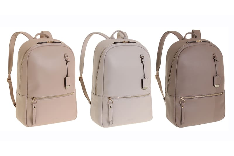 第1弾として発売されたオタハピ。15.6インチのパソコンが入る大きさで、淡いカラーの3色展開でした