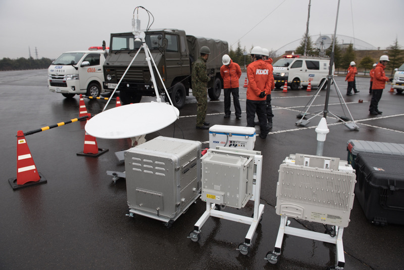 従来型の可搬型基地局や衛星通信機材