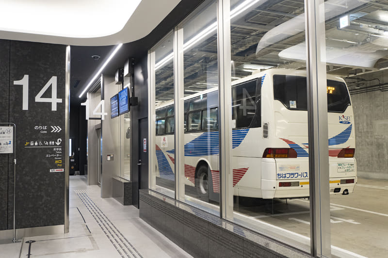 地下2階のバスターミナル