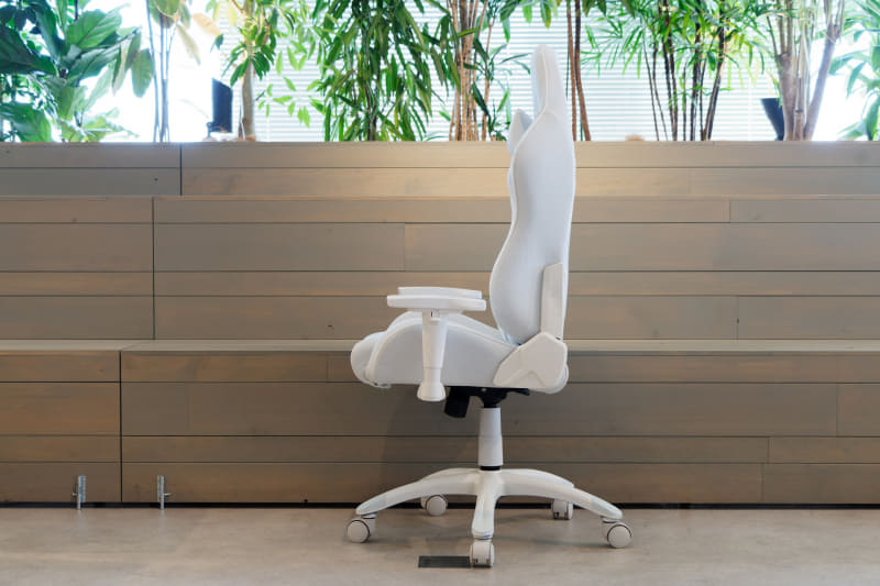 背もたれを直角になるまで起こしたところ