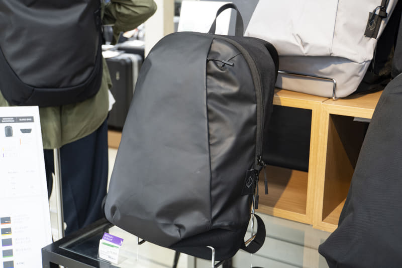 ウェクスレイ ステム バックパック コーデュラ コーテッドブラック