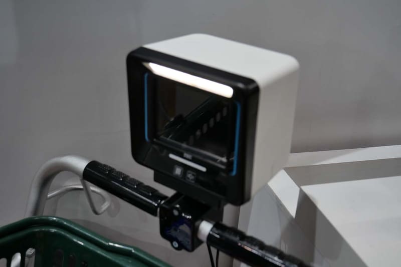 パッケージを画像認識で読み取って商品を特定できるスキャナー。AIカートやセルフレジへの搭載を想定