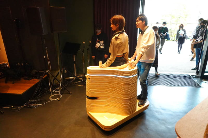 乗ったまま店舗にも入れる