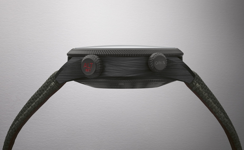 カーボンファイバー製ケース