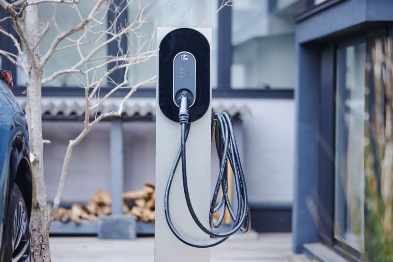 レクサスオリジナル家庭用普通充電器