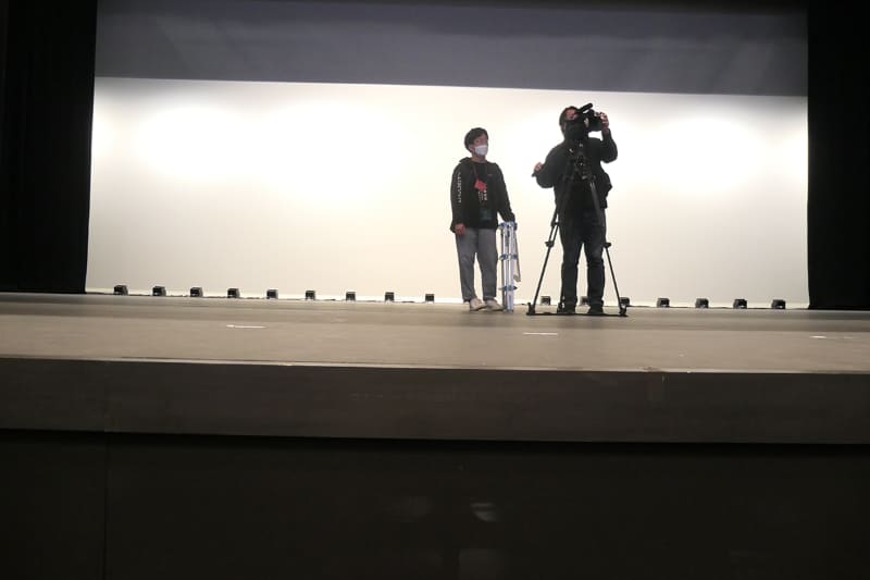 最前列中央席からの景色。ステージの高さはそこまでない