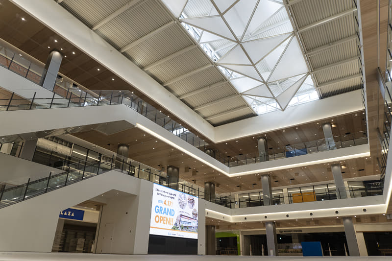 センターコートを1階から見た様子