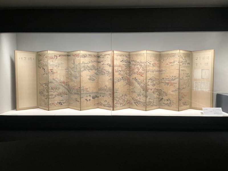 豊臣秀頼と淀君と思われる人物が描かれている《大阪冬の陣屏風》東京国立博物館蔵(前期)