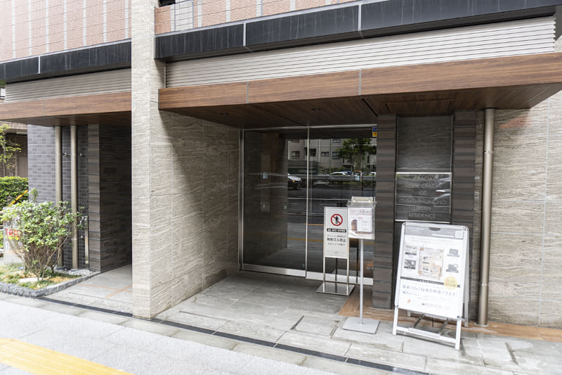 ヴァースクレイシア IDZ 板橋本町アーバンレジデンス エントランス