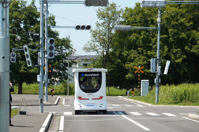 生産技術研究所の敷地内では公道走行を想定した実験が可能