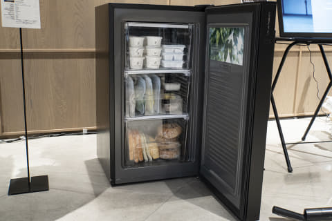 キングジム系の新家電ブランド「Life on Products」 リビングに冷凍庫 