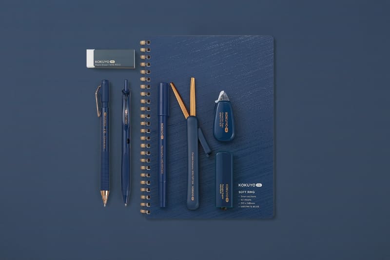 グラファイトブルー