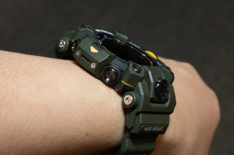 ケース厚は14.8mm