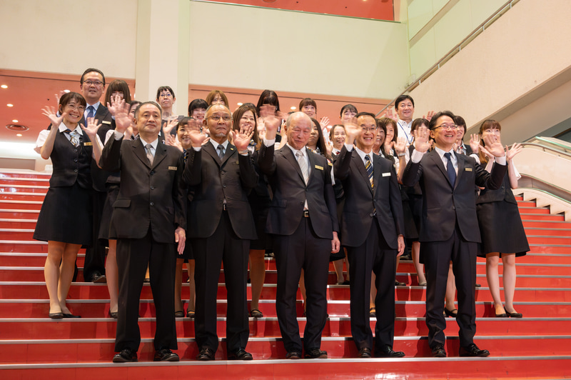 降壇時には涙ぐむ姿もみられた