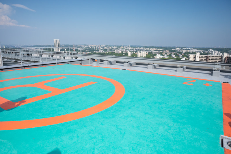 屋上のヘリポート。発着には対応しないレスキュー用