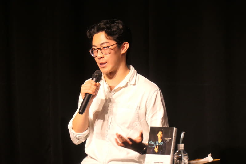 出版記念イベントに登壇したネイサン・チェン選手