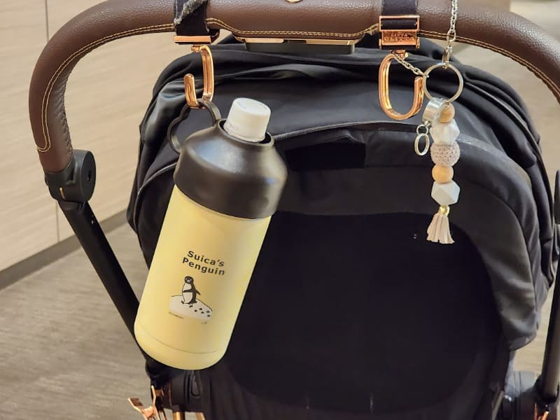 取っ手つきなのでフックに引っ掛けられます