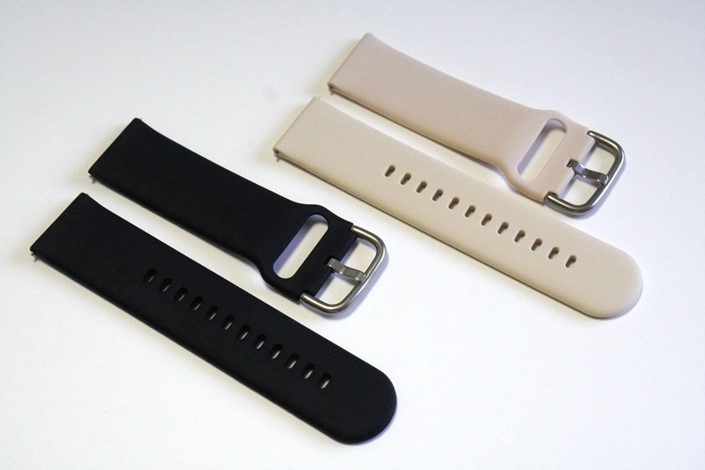 シリコンバンドは2色を同梱