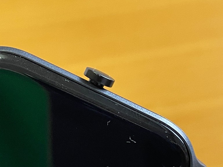 このボタン(リューズ?)に塊感が欲しいと思うのは求めすぎだろうか?