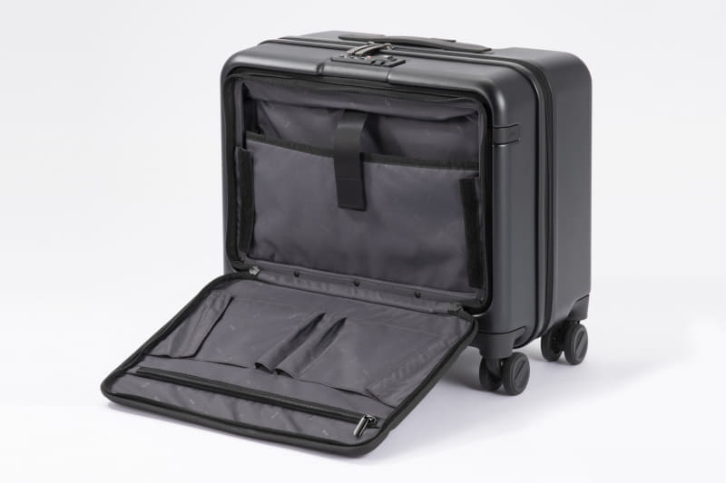 EVA 成形フロントポケット