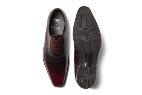 アシックス、フランスの靴製法によるビジネスシューズ「RUNWALK