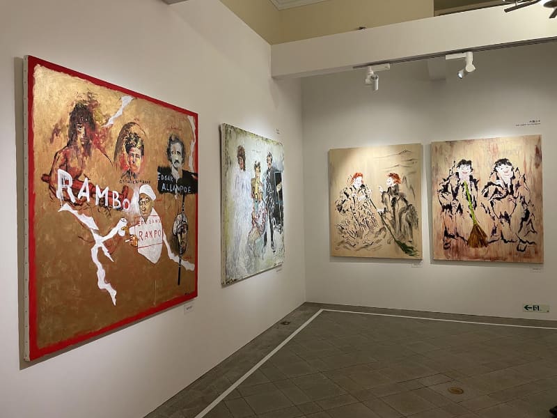 見知った顔が作品の中に組み込まれていたりする