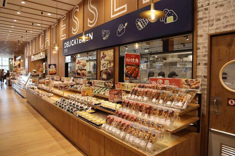 イートインコーナーも展開