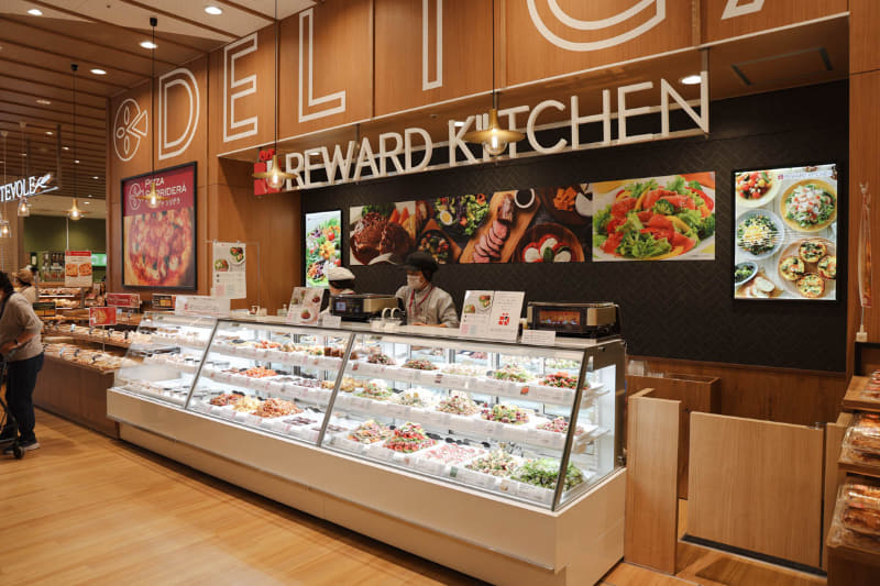 イートインコーナーも展開