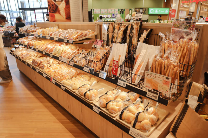 イートインコーナーも展開