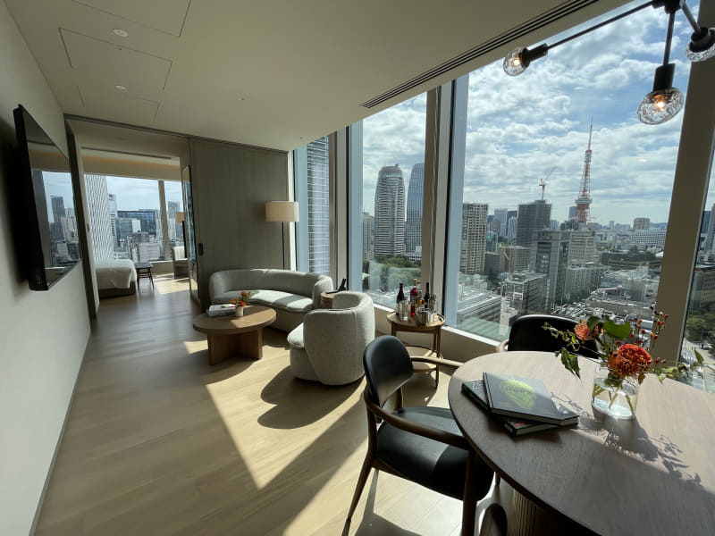 パノラマ コーナースイート タワービュー(65m<span class="em sup">2</span>)、基準価格50万円