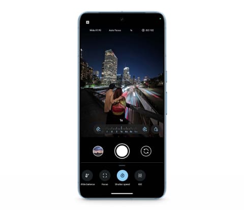 小さくなった「Pixel 8」と最上位「Pixel 8 Pro」 AI活用で“顔