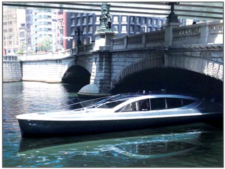 リムジンボート(C)観光汽船興業