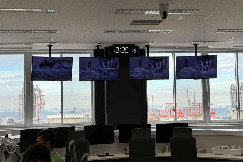 監視モニタの映像は専用のディスプレイが用意されている