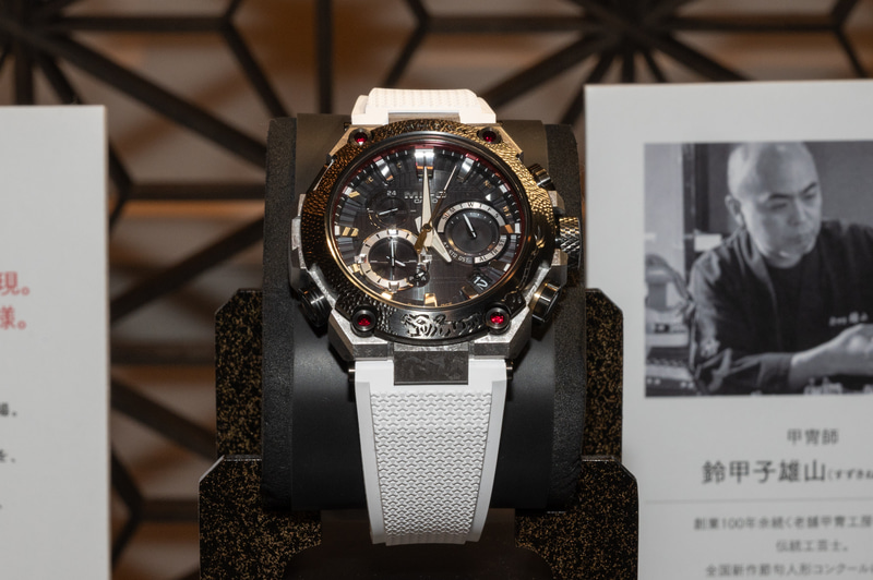 白糸威に見立てたホワイトのデュラソフトバンド