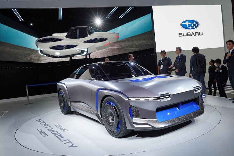 空飛ぶクルマとの2ショット