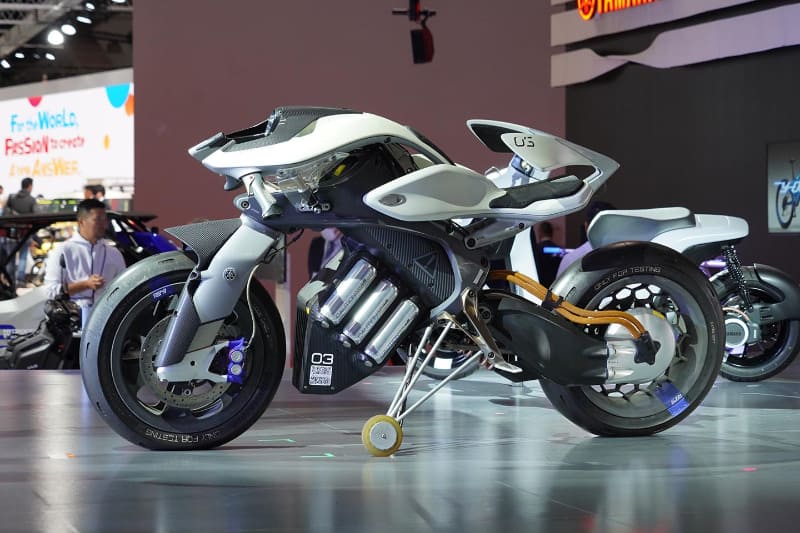 モトボットの機能をオートバイに統合してしまったのが「モトロイド」