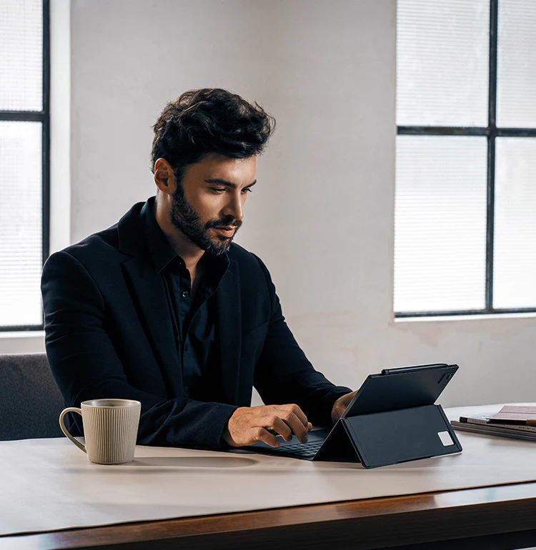 別売り専用オプションのトラックパッド付きキーボード