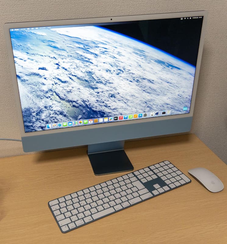 iMac・24インチモデル。M3搭載版で、カラーはブルー