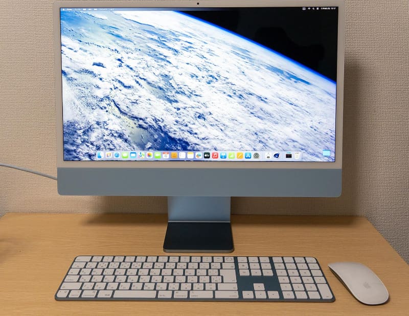 iMac・24インチモデル。M3搭載版で、カラーはブルー
