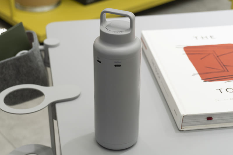 ボトル型のモバイルバッテリー