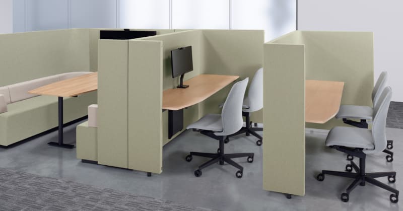 brackets ミーティングタイプ(左)と1on1タイプ(中央、右)