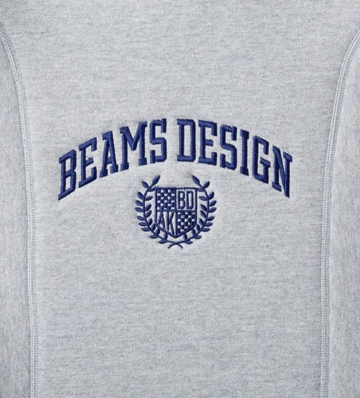 背もたれ中央部の刺繍