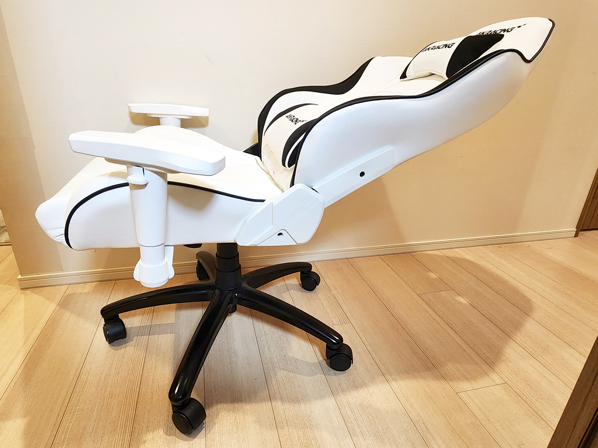 150度までのリクライニングで小休憩できるのも気に入っています