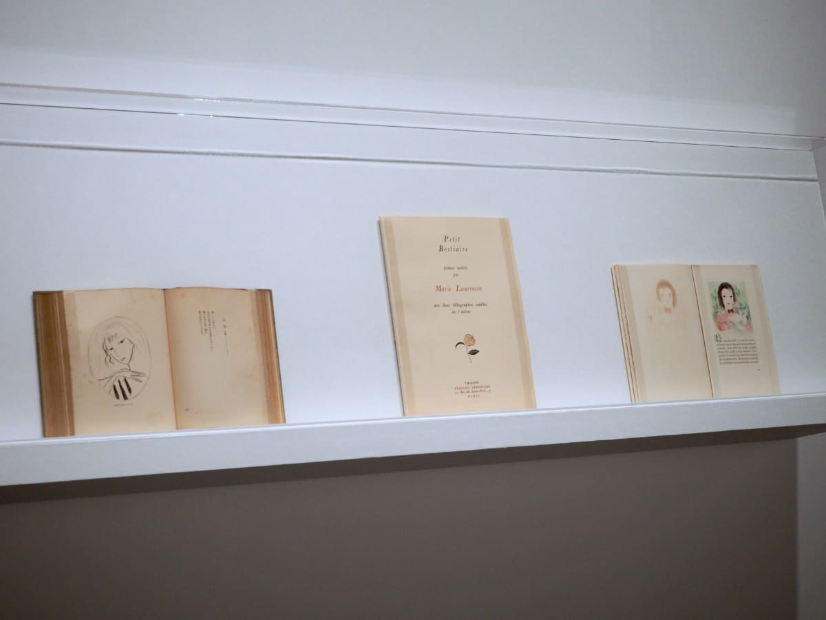 『小動物物語集』などの展示風景