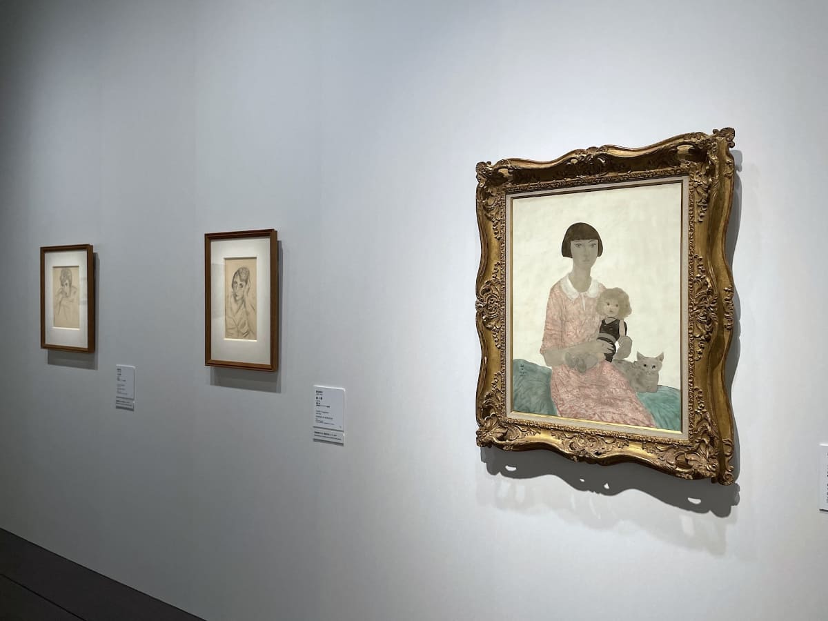 藤田嗣治の作品3点が並ぶ展示風景