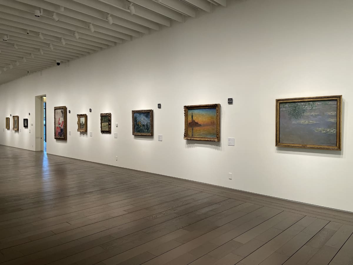 モネやセザンヌ、ゴッホやピカソ、マティスの作品がずらりと並ぶ展示室