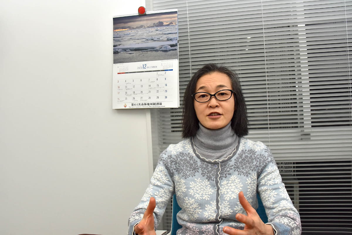 南極観測の意義について熱弁する東京大学大気海洋研究所国際・地域連携研究センター教授の原田尚美さん