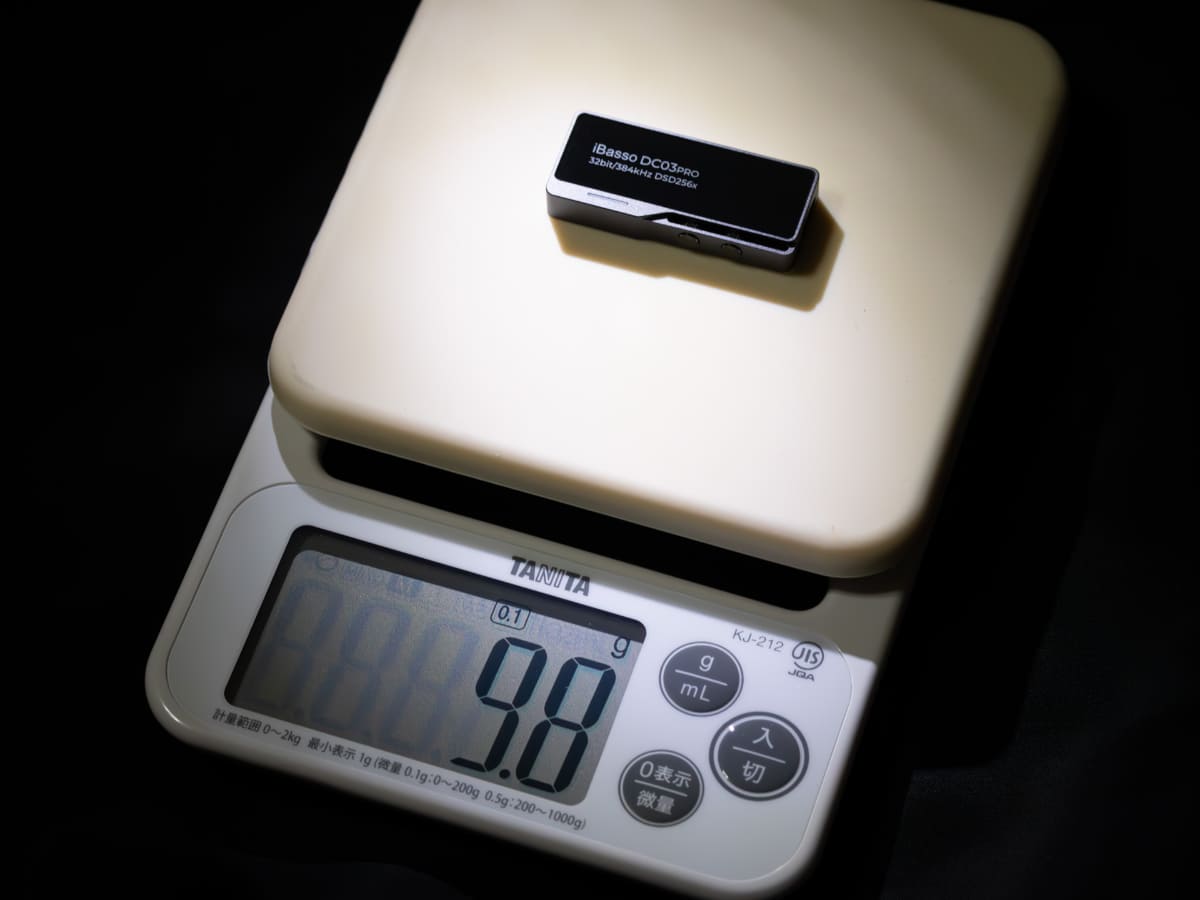 実測で10gを切る軽さ。使っていてほとんど重さは感じない